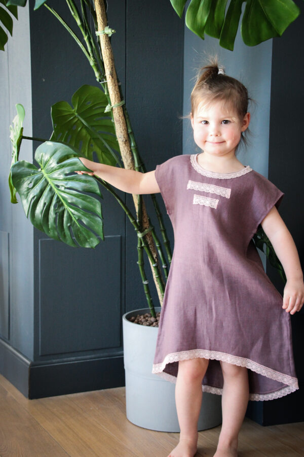 Girl's linen dress with lace trim, lilac